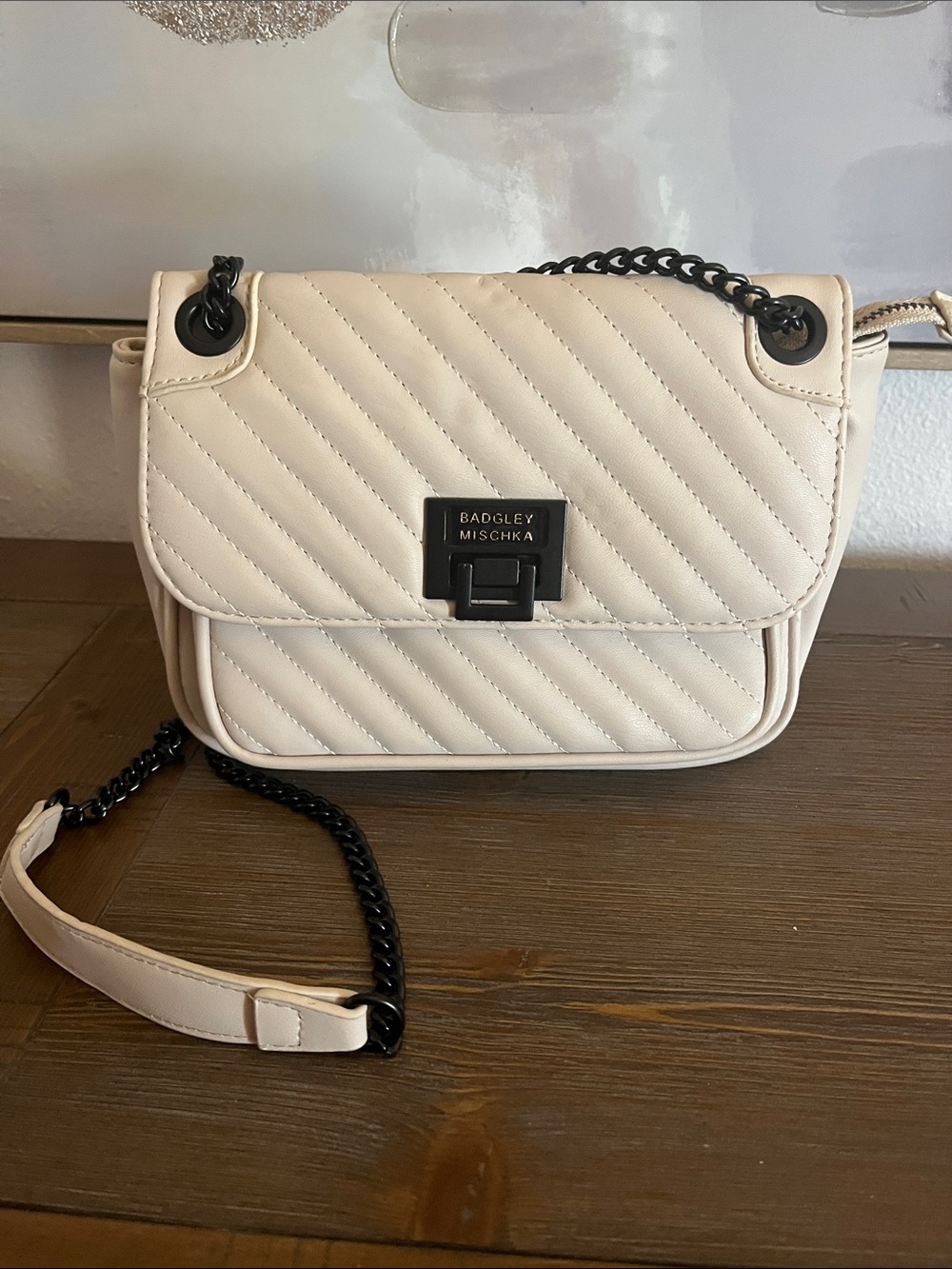 Badgley Mischka Cream Quilted Chain-Shoulder Crossbody Bag